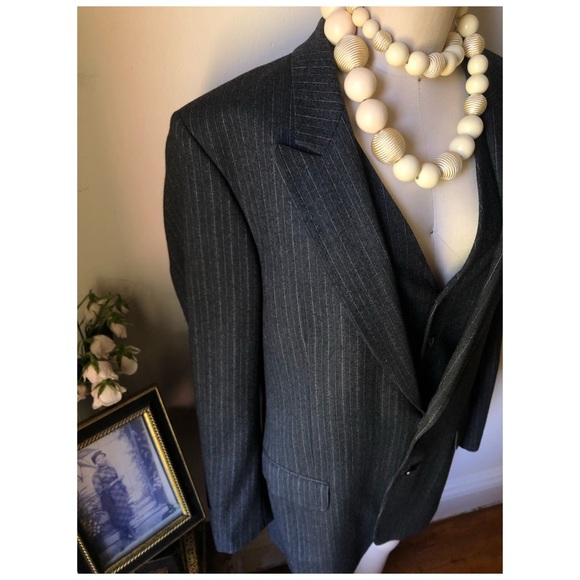 Yves Saint Laurent Vintage Grey pure wool pinstripe blazer and vest - Picture 5 of 15